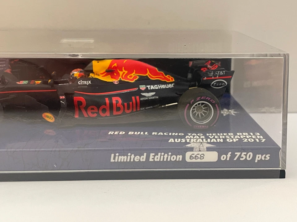 Minichamps 1:43 Red Bull Racing RB13 Australian GP 2017 Max Verstappen 413170133 - Image 4 of 4