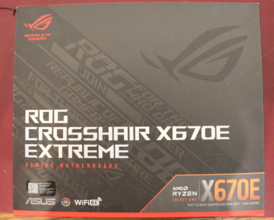 ASUS ROG CROSSHAIR X670E EXTRME - Gaming Motherboard - DUAL LAN 2.5 u. 10 Gb