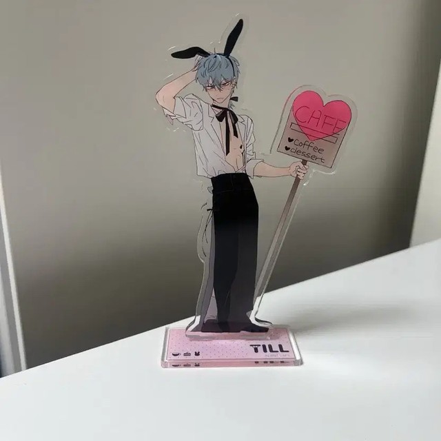 Alien Stage Official Acrylic Alien Figure Collectible