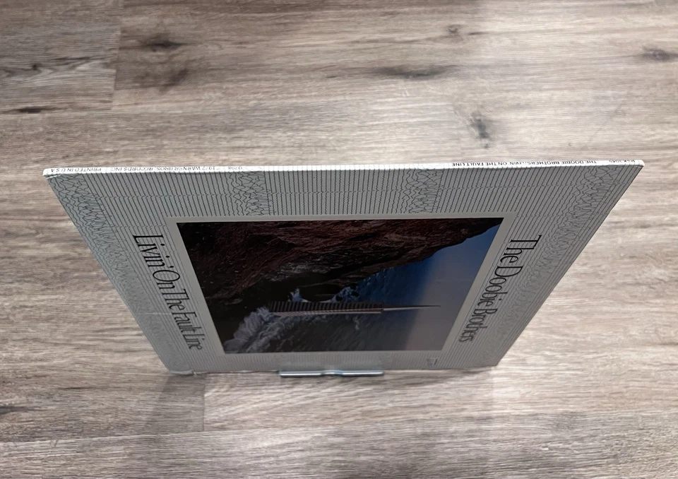 The Doobie Brothers - Livin’ On The Fault Line - Vinyl LP Warner Bros. BSK-3045 - Image 4 of 4