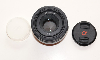 Sony Alpha SAL50F18 50 mm F/1.8 DT SAM Objektiv, für A-Mount, Festbrennweite