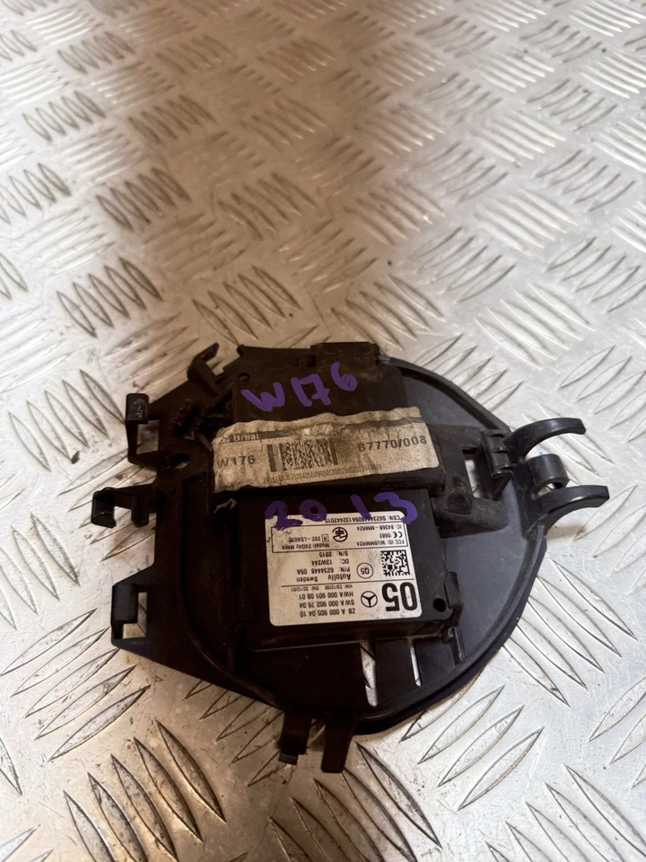 MERCEDES BENZ  A CLASS W176 FRONT DISTRONIC DISTANCE RADAR SENSOR A0009055103 - Image 2 of 4