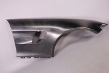 Mercedes AMG GT4 Kotflügel rechts Carbon A1908817000 A1908808601 NEU Lagerspuren Mercedes AMG GT4 Kotflügel rechts Carbon A1908817000 A1908808601 NEU Lagerspuren