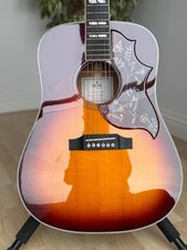 Sigma SDM-SG5 Hummingbird All-Solid Acoustic Guitar - Autumn Burst  & Case MINT