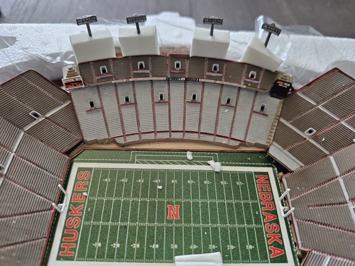Danbury Mint Nebraska Cornhuskers Memorial Stadium Football Replica NCAA - Bild 3 von 6