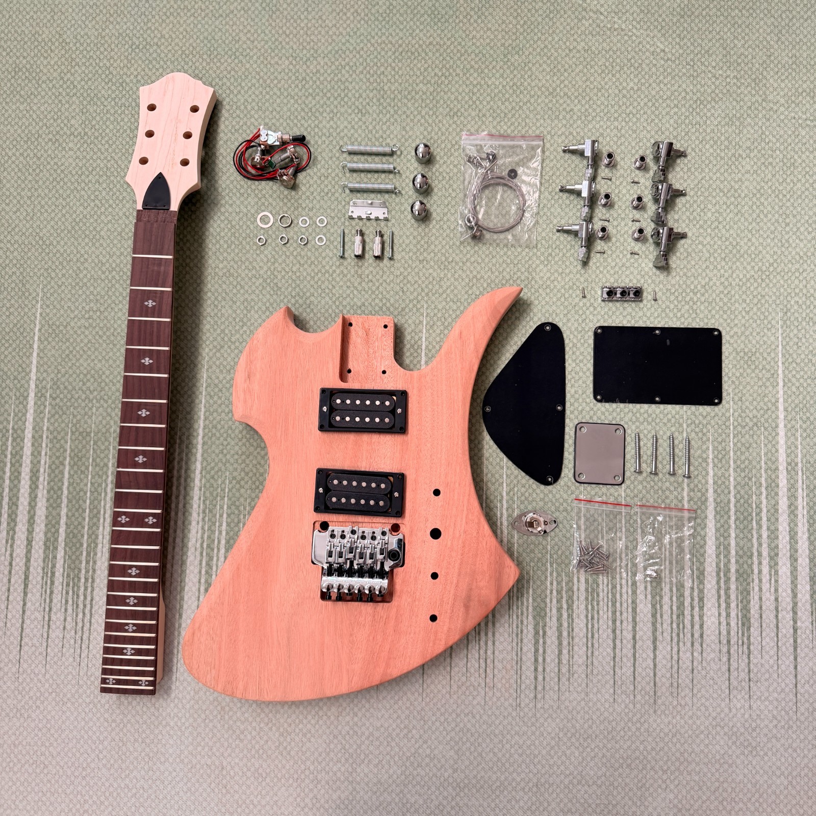 6-string Mockingbird DIY Electric Guitar Kit Mahogany Body tremolo system bolton