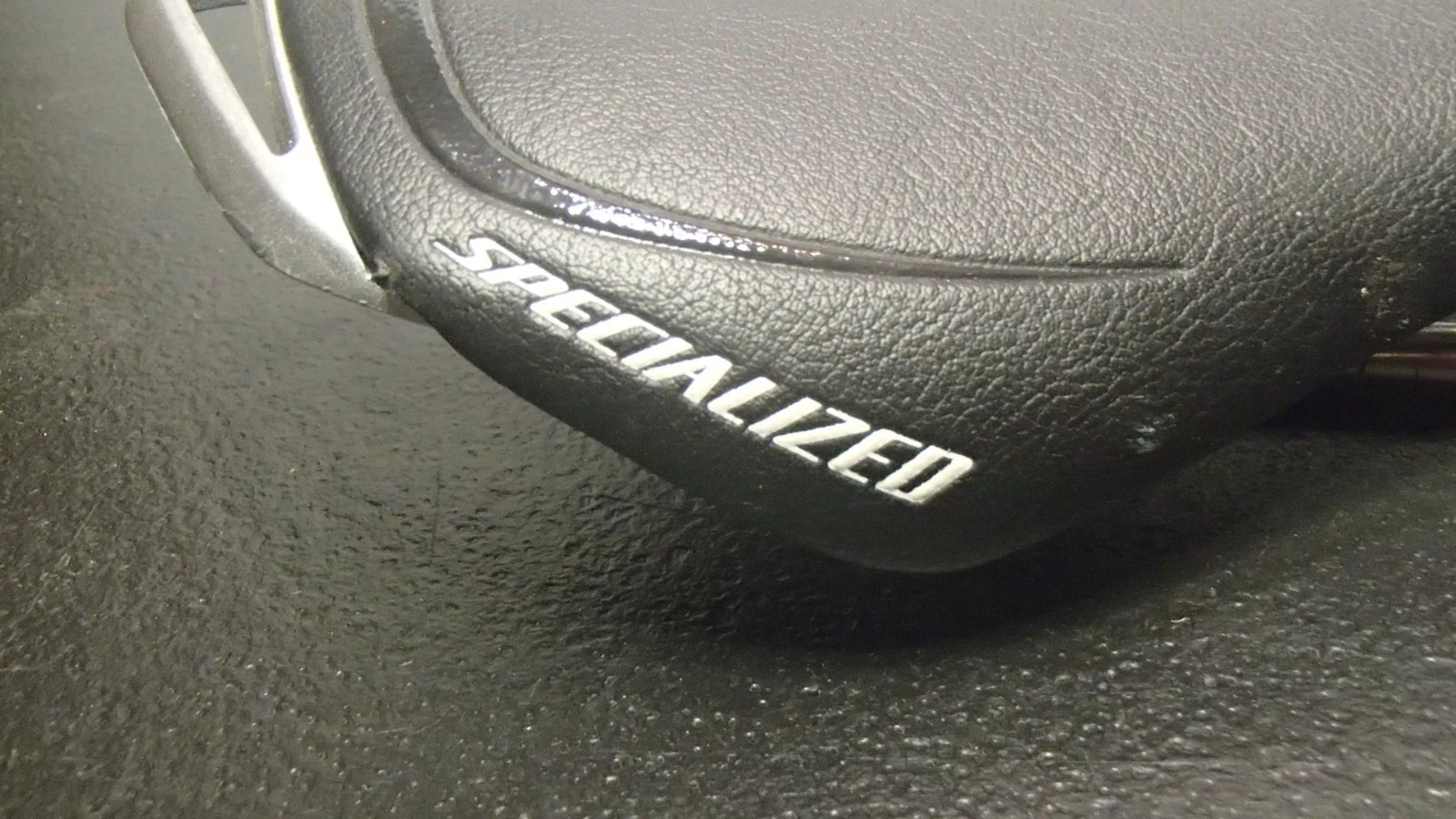 Specialized Toupe Expert Body Geometry Saddle 143mm Rails Road Bike image 3