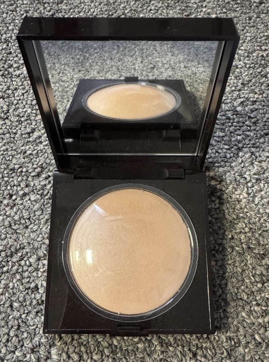 Laura Mercier Matte Radiance Baked Powder Compact 7.5g New in Box