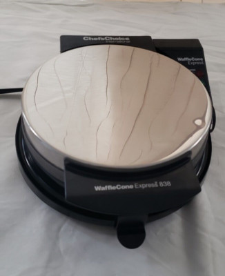 Chefs Choice International Waffle Cone Express Model 838  Waffle Maker Working