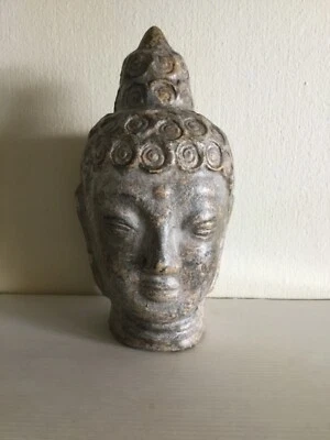 Tête de Bouddha en terre cuite patinée - Photo 1/4