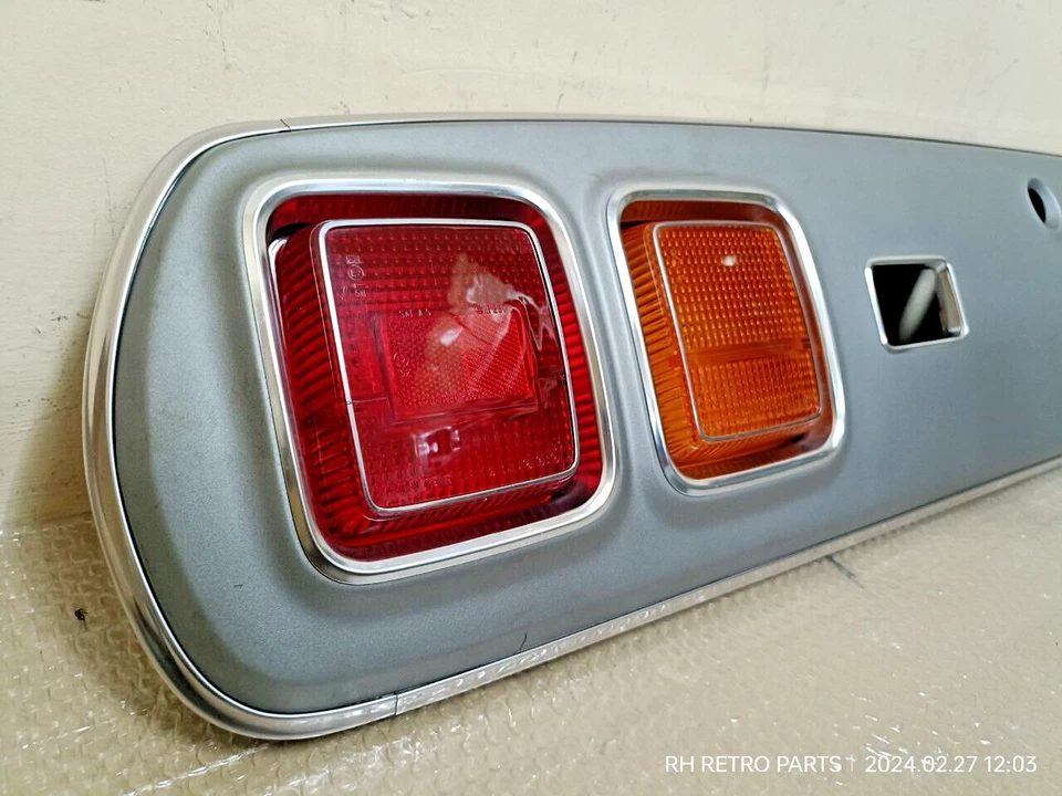 Mazda 929 RX4 1976-1978 Coupe Rear Panel & Tail light lamp Set Genuine ALL NOS - Image 3 of 4