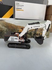 WSI 64-2012 Volvo Excavator WHITE EC 950 F Crawler Excavator 1:50 NEW