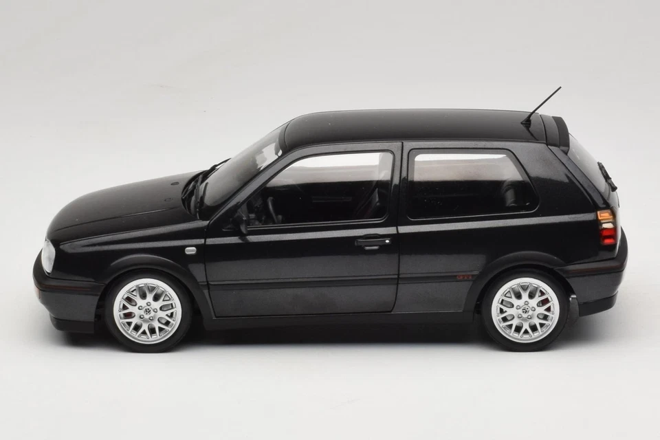 188415 Volkswagen Golf Mk3 GTI Black Metallic Norev 1/18 - Imagen 4 de 4