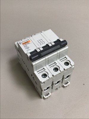Merlin Gerin Multi 9 C60HD 25733 D40 40A 3 POLIG MCB UNTERBRECHER Ref330
