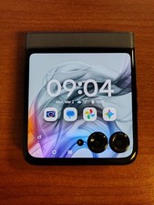 Metro Motorola Razr 2024 Flip Smartphone Black USB Type-C 256GB Android 16