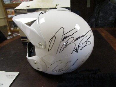 2002 Honda Arai motocross team HRC signed helmet award giveaway