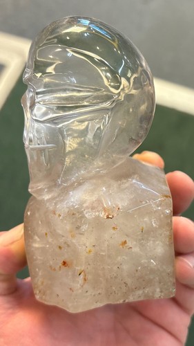 crystal skull carving - Picture 4 of 12