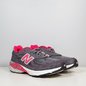 new balance 990 breast cancer