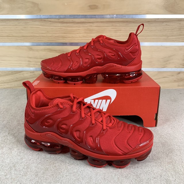 vapormax plus triple red