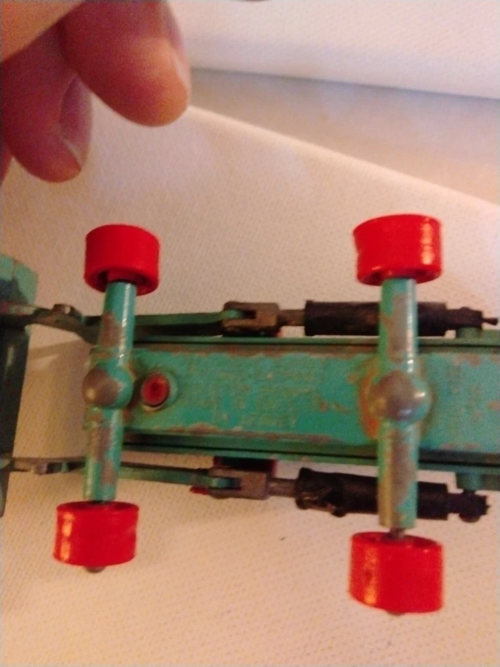 1960s Matchbox LESNEY KING SIZE K10 Aveling Barford Tractor Shovel 10 RED HUBS - Image 2 of 4