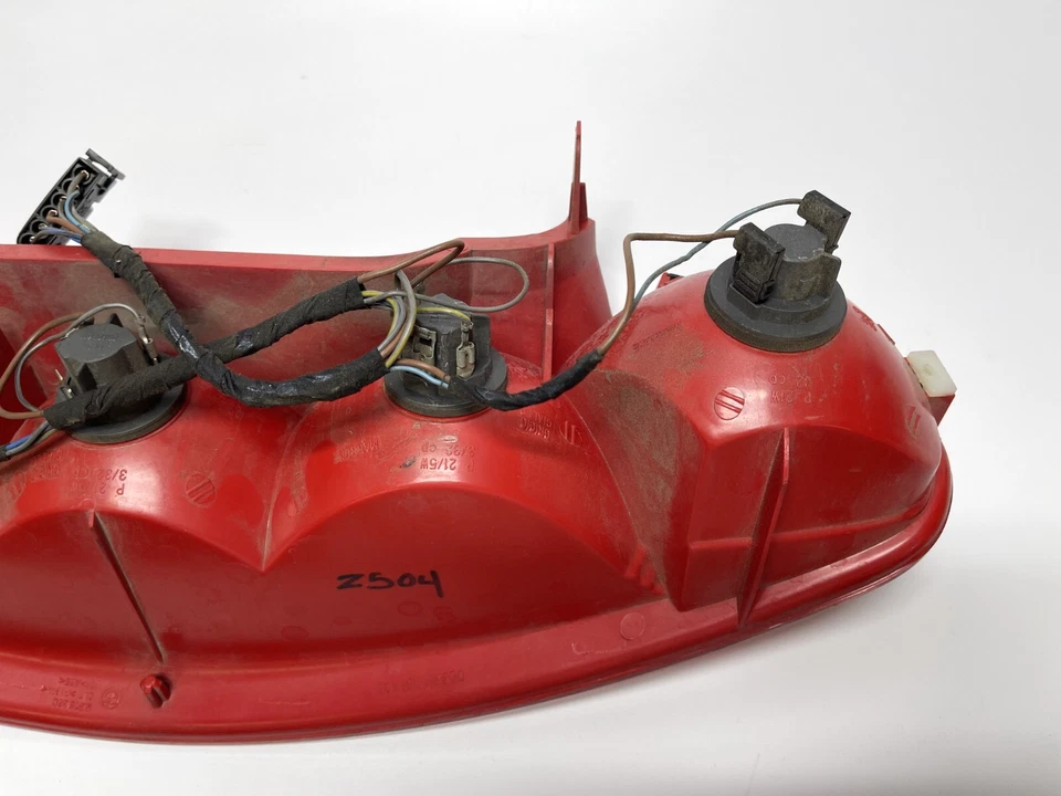 Arnés de lente de luz trasera OEM 2001 1998 - 2004 BMW K1200 LT Foto 3 de 4