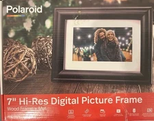 New Open Box Polaroid 7" Digital Picture Frame - Wood Frame + Mat (PDF-750W)