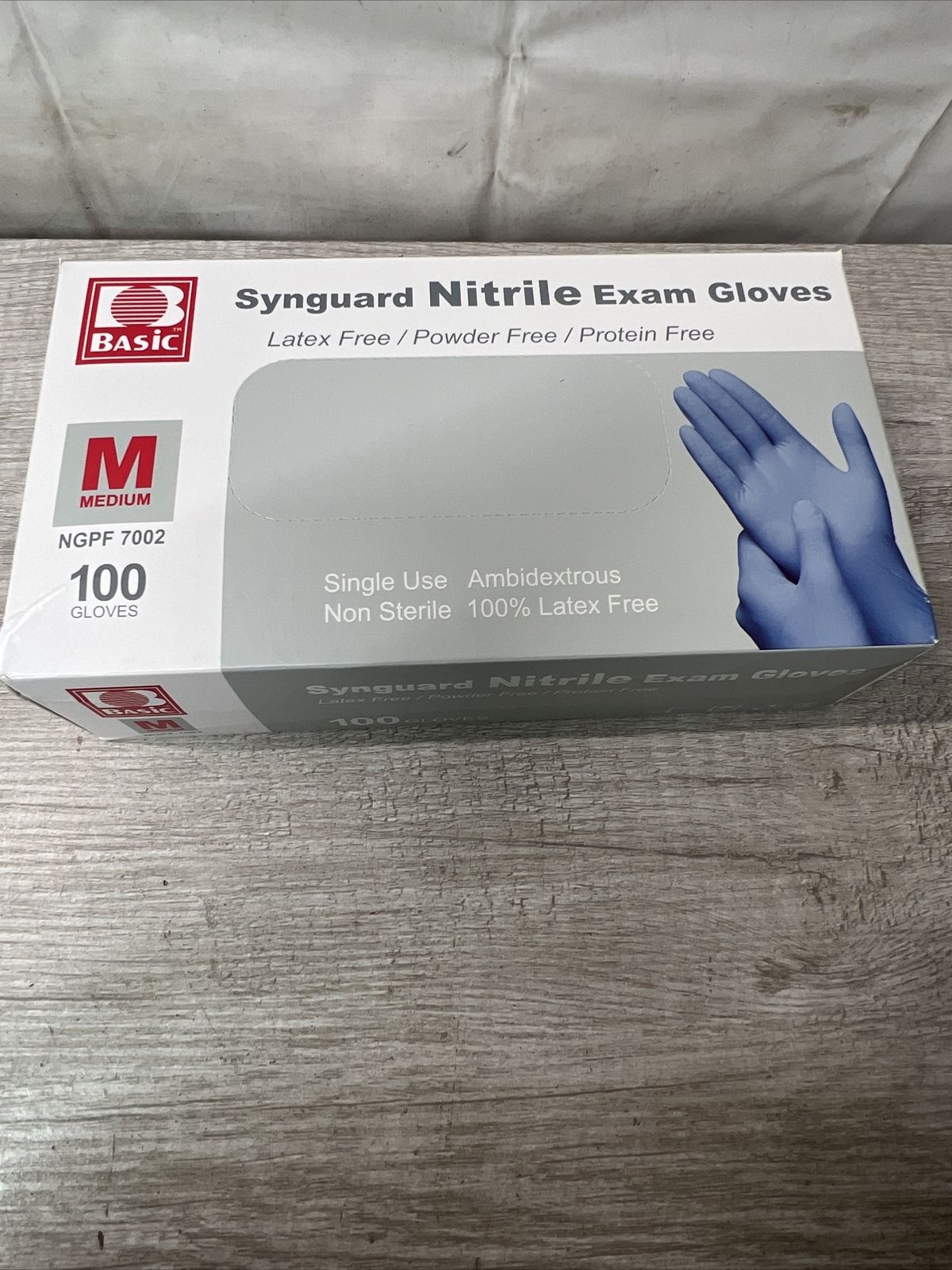 LOT OF 10 Basic Synguard Nitrile Exam gloves (100 gloves) Medium latex