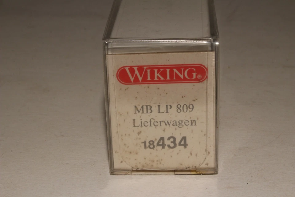 Camión de reparto Wiking Mercedes Benz Objecta escala 1:87 en caja Foto 3 de 4