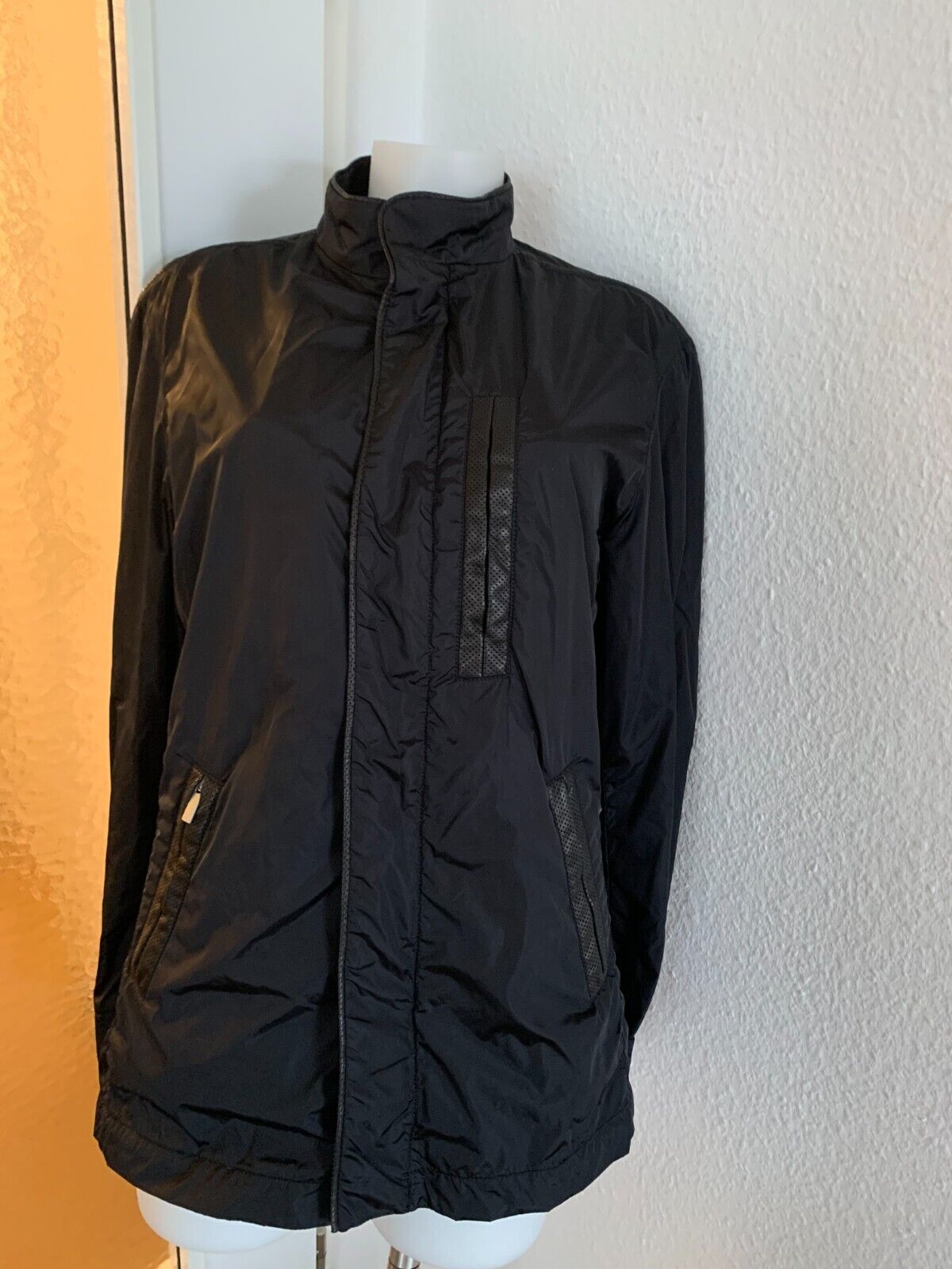 Leichte Damen Jacke von PORSCHE DESIGN, schwarz, ital.Gr. 46, dt. Gr. 40