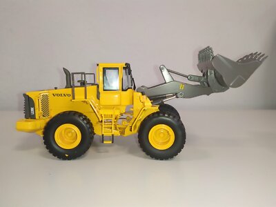 RARE 1:50 MOTORART VOLVO LOADER L220E (ORANGE AND GREY) -10448 | eBay