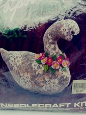 Vintage Titan Needlecraft Potpourri Pets 1985 Swan Duck Bird 1343 craft kit E1