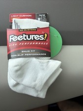 Feetures Light Cushion Low Cut Running Socks.  White Medium