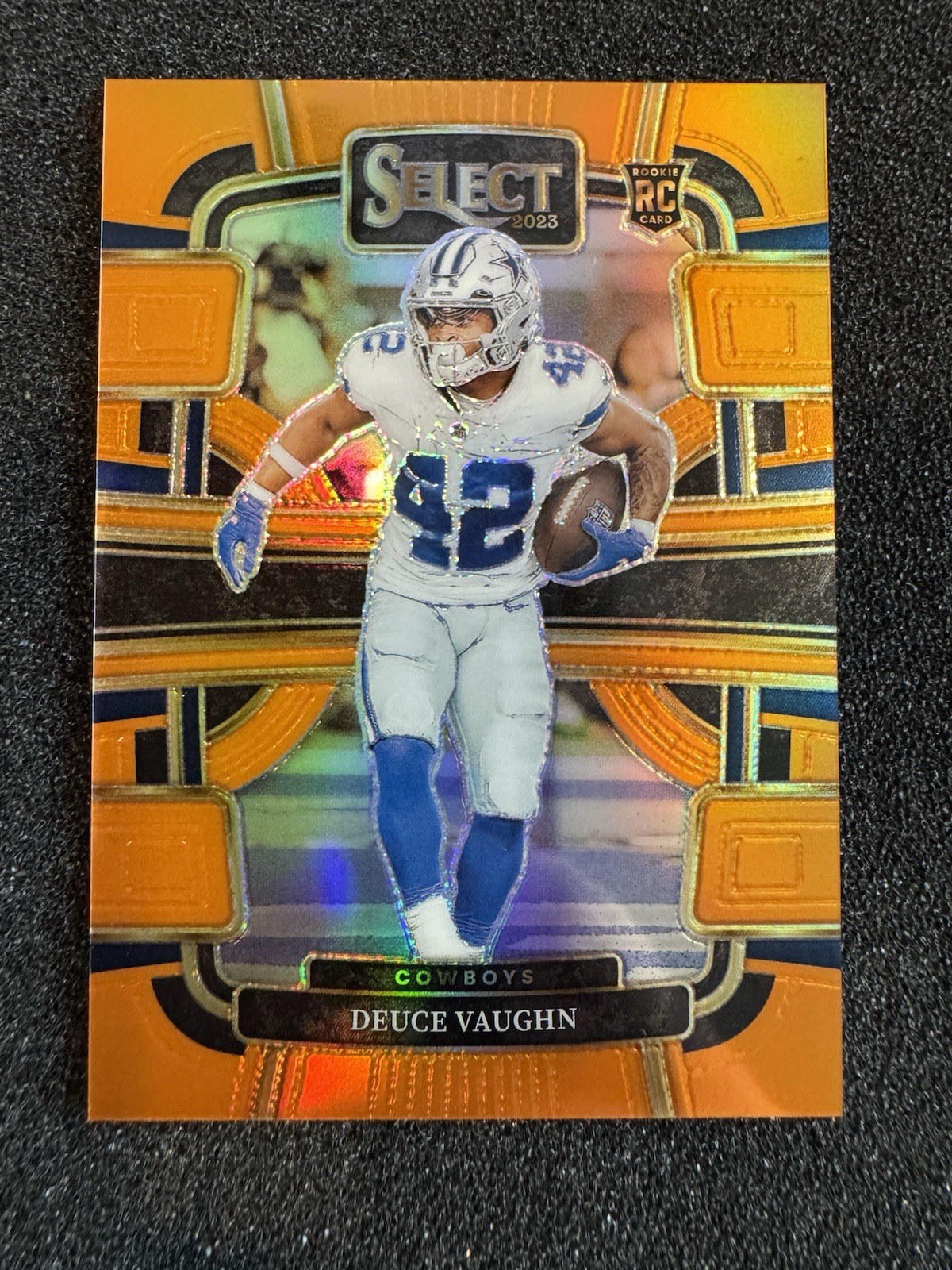 2023 Deuce Vaughn Select Orange /49 Concourse Rookie RC #28 Dallas Cowboys