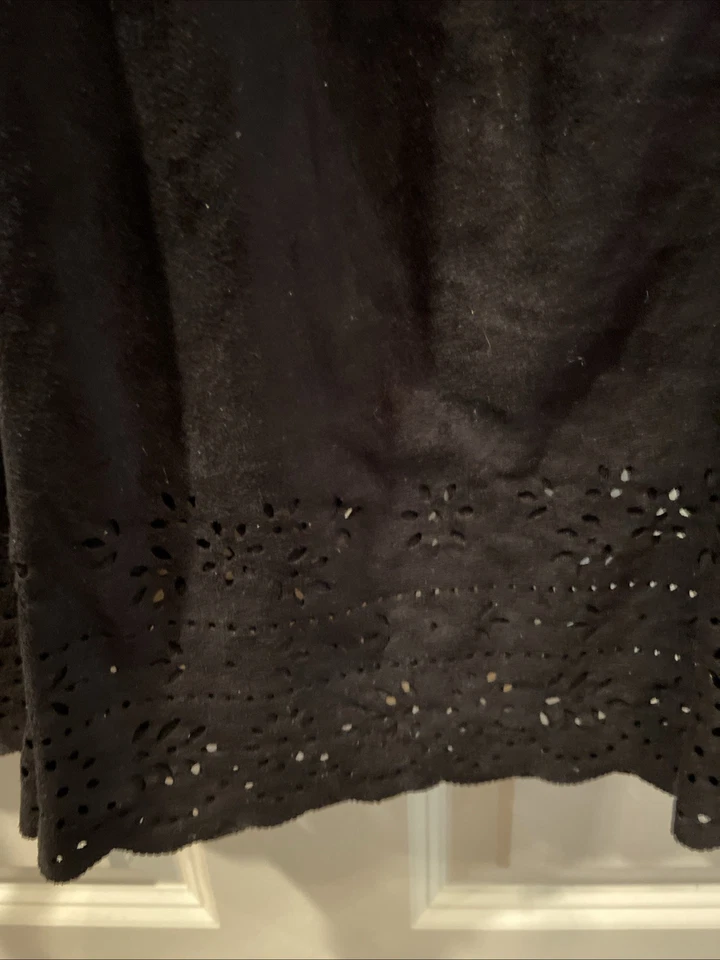 Брюки женские Lucy Pereda размер 4 черные с лазерной резкой замшевые на ощупь - Изображение 4 из 4