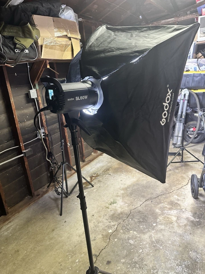 EUA Godox SL60IIBI bicolor LED vídeo luz contínua + 60*60cm kit suporte softbox - Imagem 2 de 4