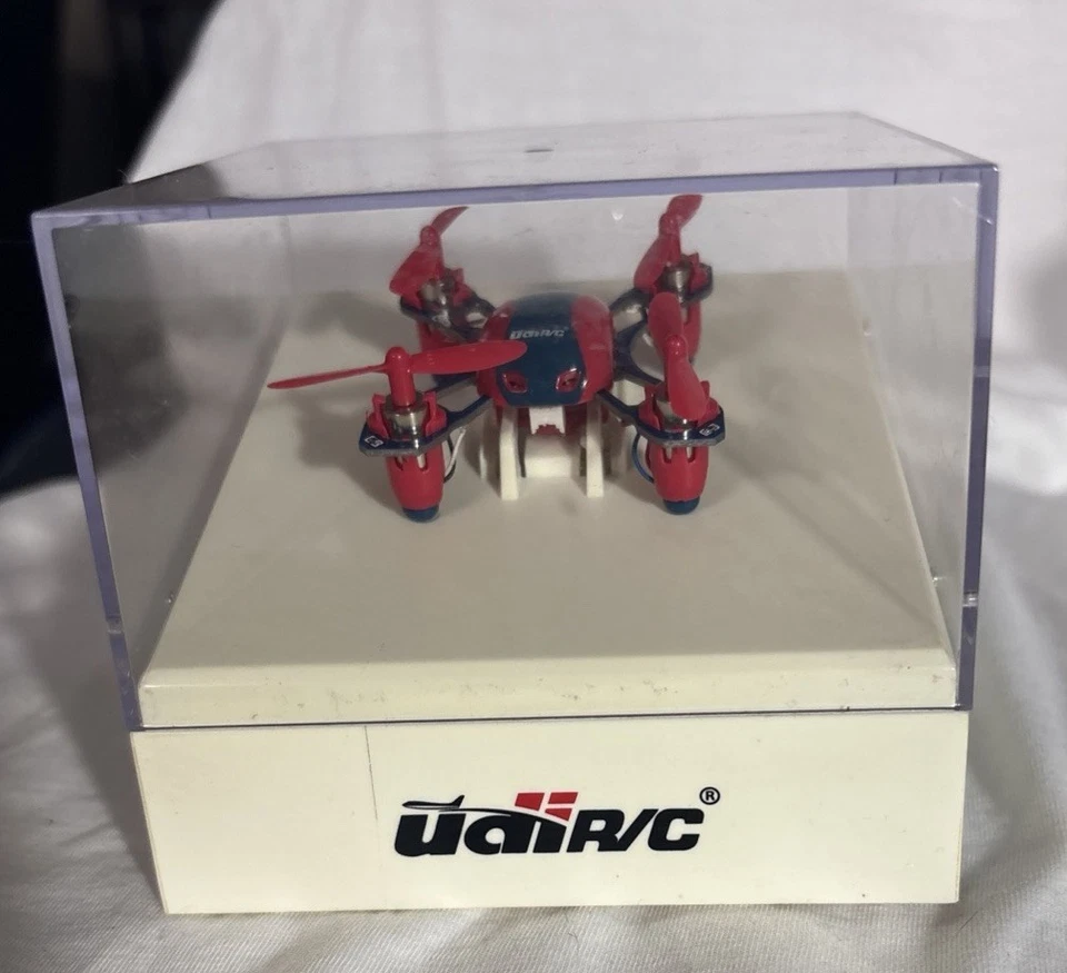 UDI R/C U840 Red And Blue Mini Drone With Remote - Image 2 of 4