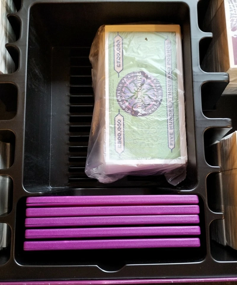 WHO WANTS TO BE A MILLIONAIRE 2ND EDITION "UNUSED PARTS UPSTARTS 2001 FAMILY FUN - Image 4 of 4