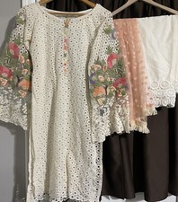 3pc Pakistani Outfit. Size Small. Chikankari Style. Floral