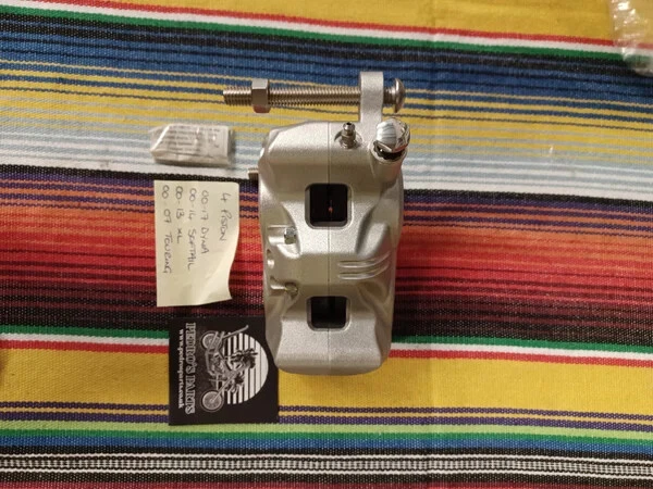 Pinza de freno Roland Sands Harley Davidson 4 potes, Sportster, Dyna, Softail Foto 3 de 3