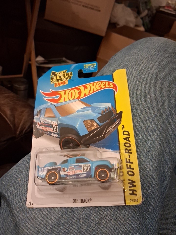2014 HOT WHEELS HW OFF-ROAD BLUE OFF TRACK 79/250