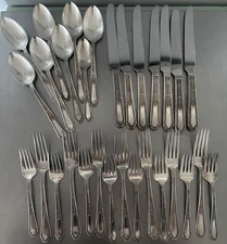 Lof of 30 pc WM Rogers IS Silverplate CHALFONTE Forks Spoons Knives Free Ship