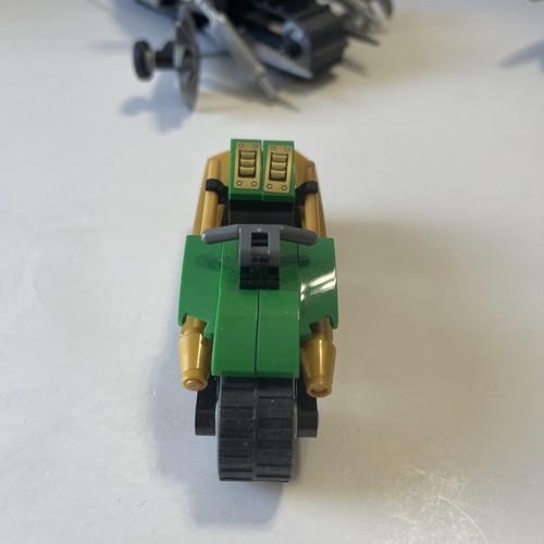 LEGO Ninjago 70733 Blaster Bike & 70722 Attacco Overborg con Manuale No Minifigures - Foto 9 di 24