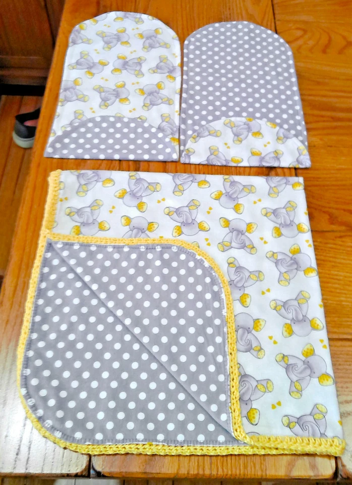 Manta de bebé de franela de doble cara hecha a mano con dulces elefantes y paños para eructar Foto 4 de 4