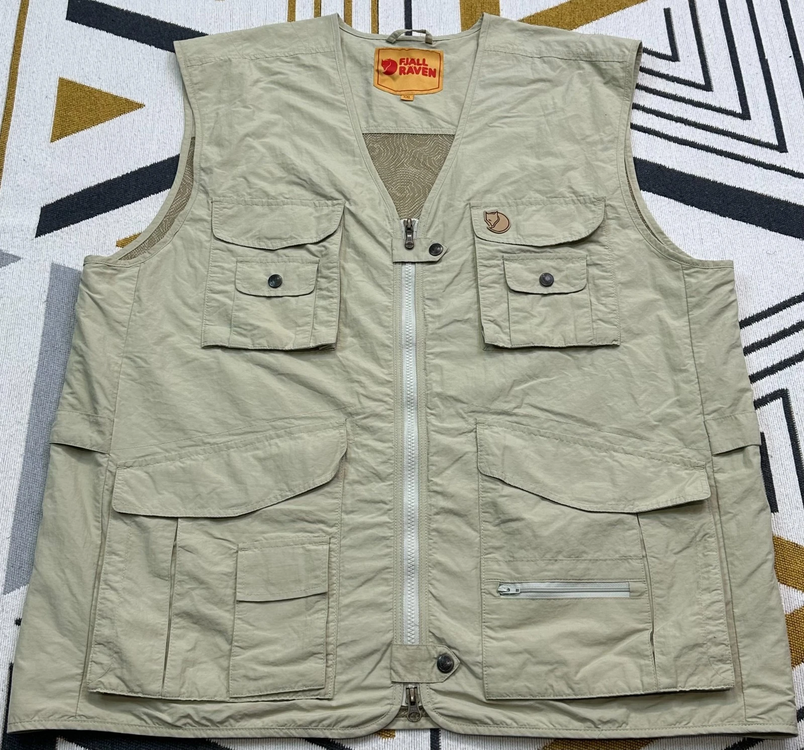 Men’s Fjallraven Darwin MT Reporter Vest Beige XXL (RRP £165)