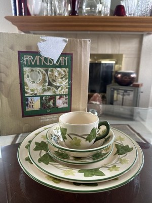 2000 VTG Franciscan Ivy II Place Setting 5pc Johnson Bros Made in England NEW