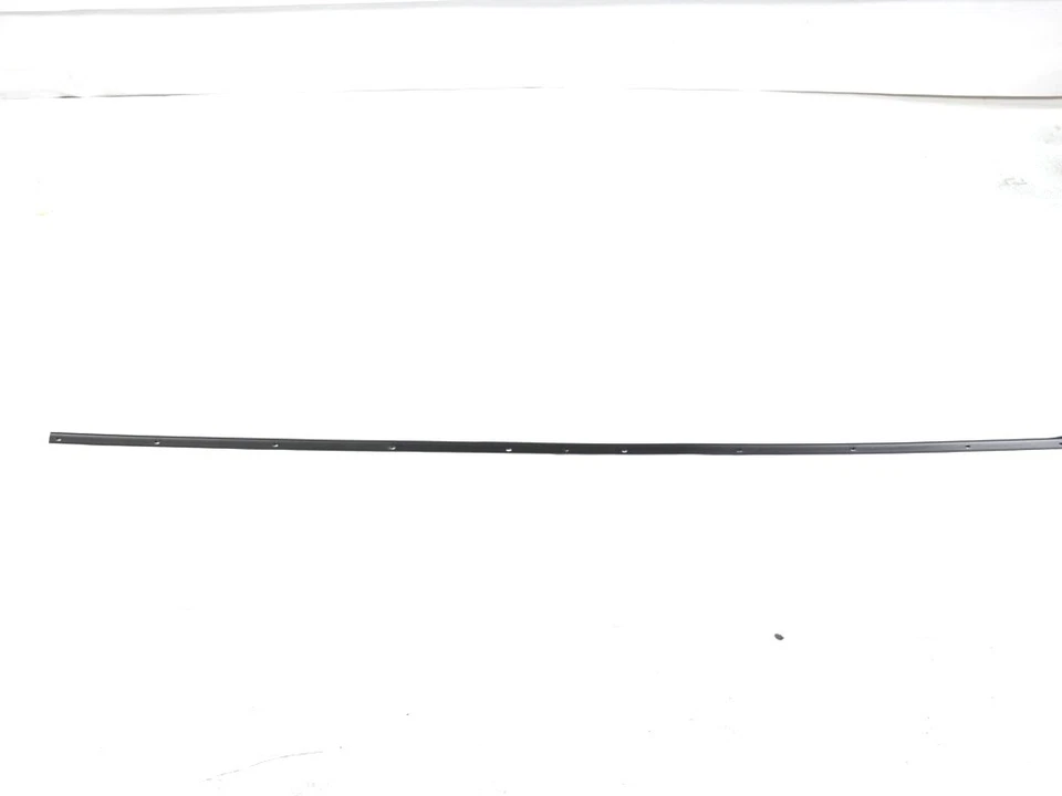 Sello de bisagra de capó delantero Mopar genuino OEM para Dodge Challenger 2018-2019 Foto 3 de 4