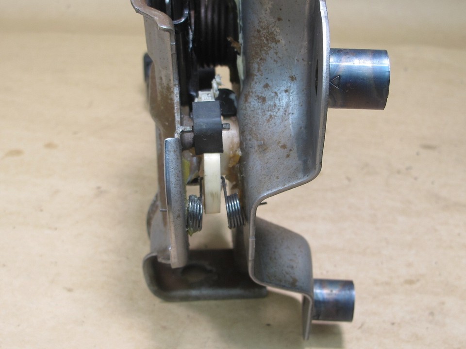 20112017 INFINITI QX56 QX80 EMERGENCY PARKING BRAKE STOP PEDAL PAD