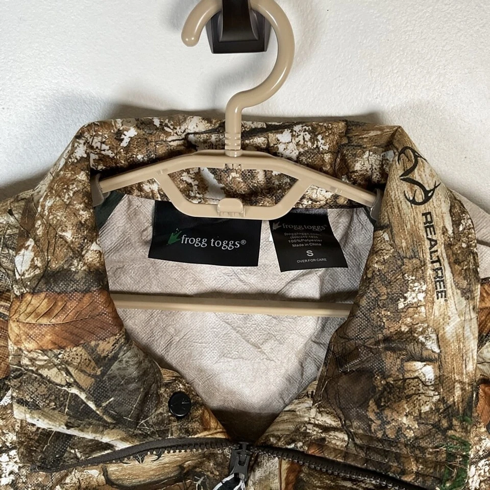 Chaqueta de Lluvia FROGG TOGGS Para Hombre Clásica Pro Action Impermeable Camuflada PEQUEÑA Foto 2 de 4