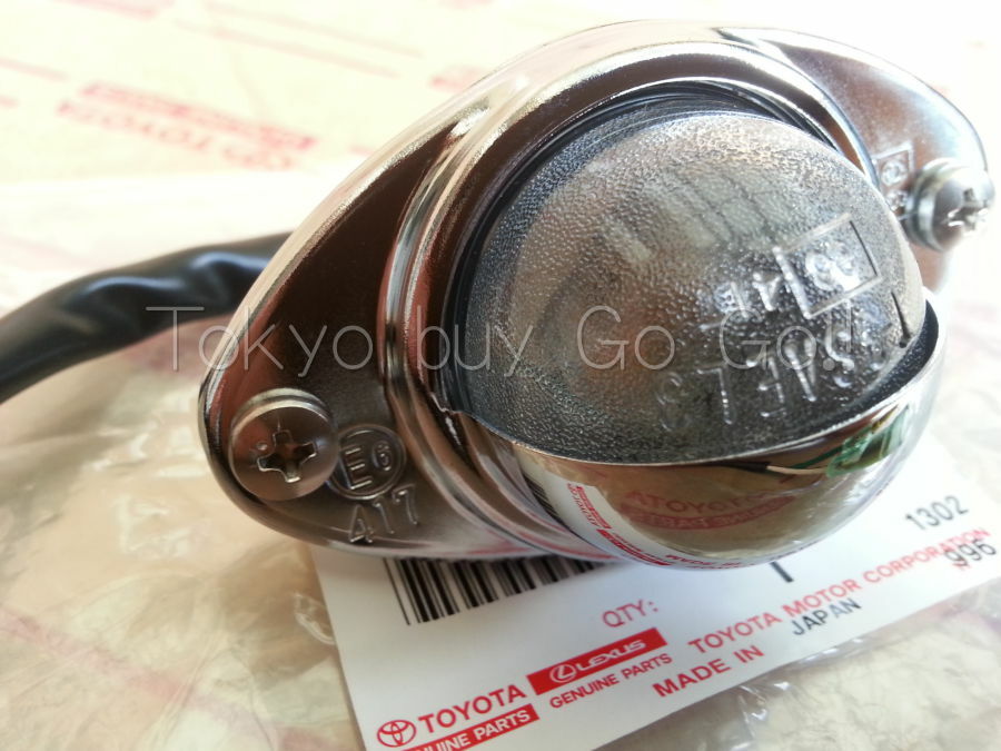 Genuine Toyota Rear License Plate Light Assembly For Land Cruiser BJ40 FJ40 (1979-1984)