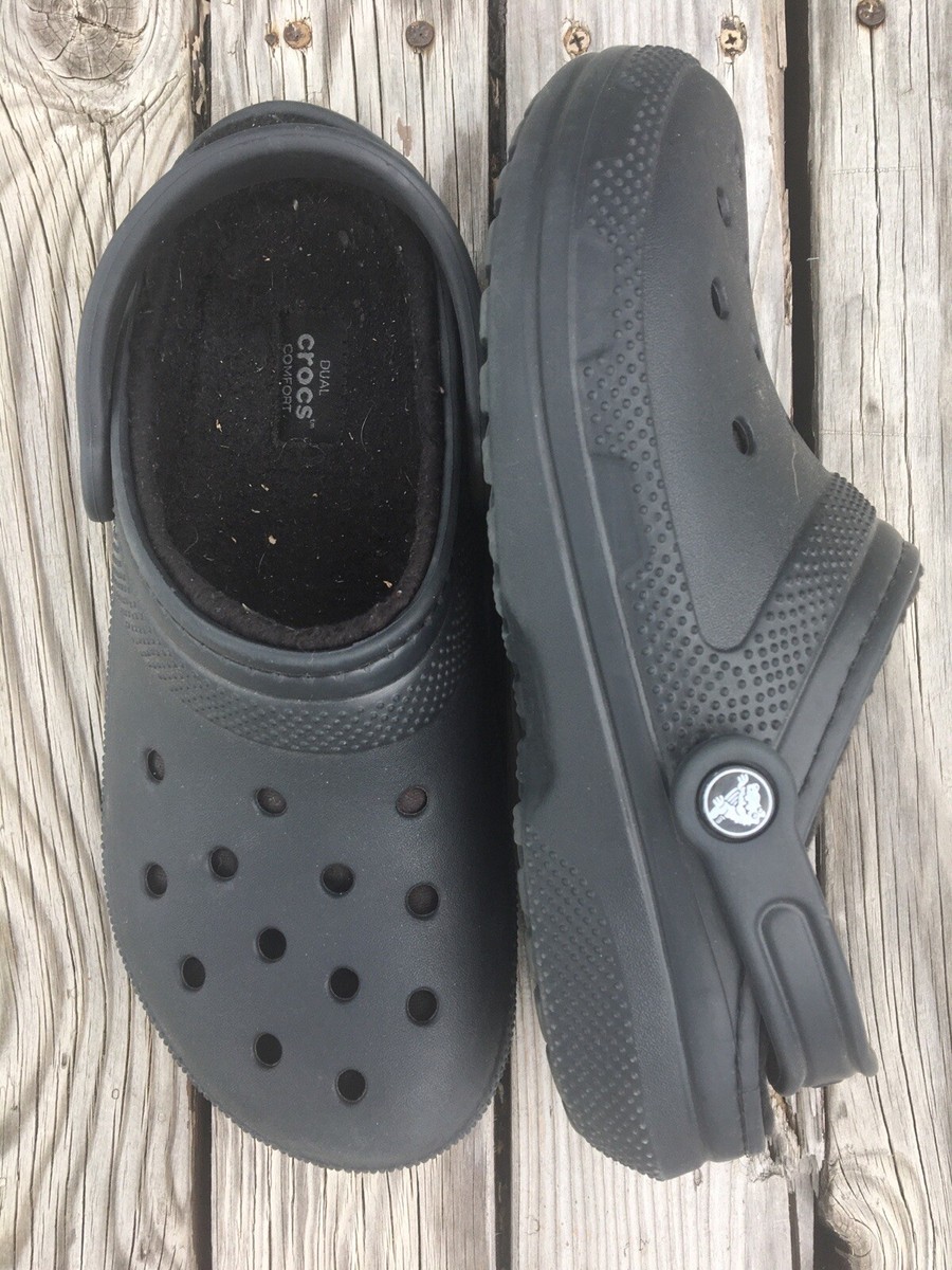Crocs Classic Black Faux Fur Lined Slip On Clogs Men display picture 2